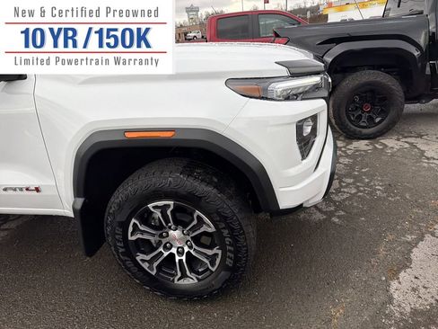Used 2025 GMC Canyon AT4 image 4