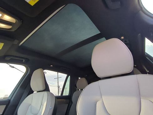 Certified 2026 Volvo XC90 B5 Plus w/ Protection Package Premier AWD/4WD image 11