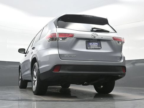 Used 2014 Toyota Highlander Plus FWD image 28