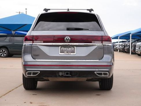 Used 2024 Volkswagen Atlas SEL Premium R-Line AWD/4WD image 4