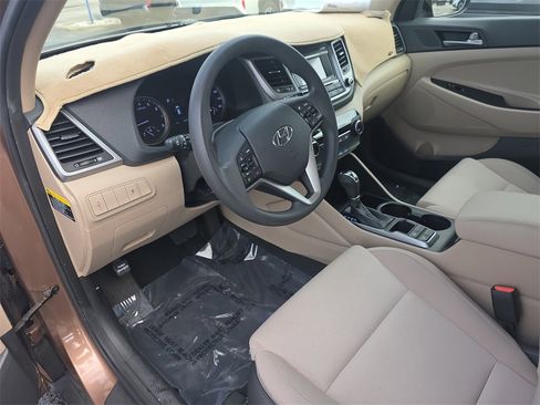 Used 2017 Hyundai Tucson SE image 19
