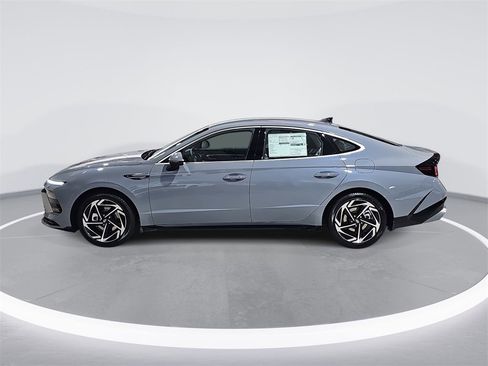 New 2026 Hyundai Sonata SEL image 8