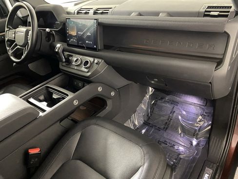Used 2023 Land Rover Defender 130 X-Dynamic SE image 30