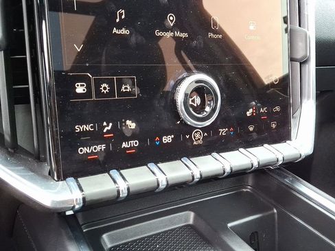 Used 2025 GMC Acadia Elevation w/ Elevation Premium Package image 17