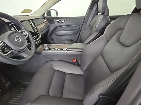 Certified 2023 Volvo XC60 B5 Plus w/ Protection Package Premier image 15