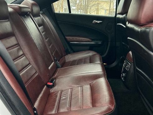 Used 2014 Dodge Charger SXT RWD image 15