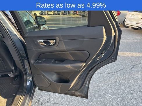 Certified 2023 Volvo XC60 B5 Plus image 6