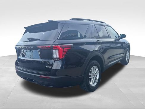 Used 2025 Ford Explorer Active AWD/4WD image 6
