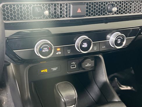 Used 2023 Honda Civic Sport image 14