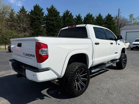 Used 2017 Toyota Tundra Platinum image 9