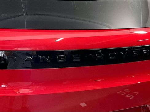 Used 2025 Land Rover Range Rover Sport Dynamic SE image 31