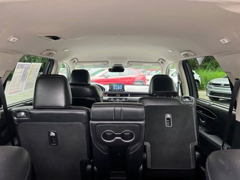Used 2025 Honda Pilot EX-L image 37
