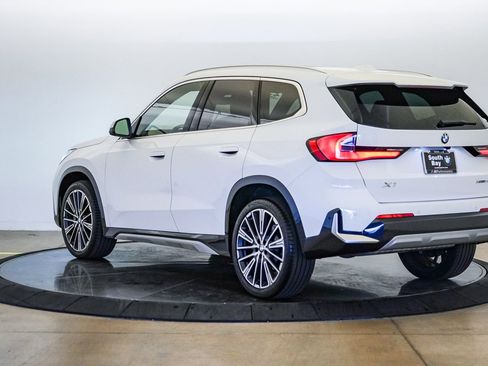 Certified 2023 BMW X1 xDrive28i w/ Premium Package AWD/4WD image 2