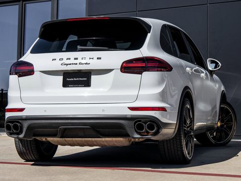 Certified 2018 Porsche Cayenne Turbo image 11