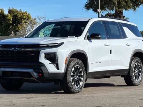 New 2026 Chevrolet Traverse Z71 w/ Driver Confidence Package image 9