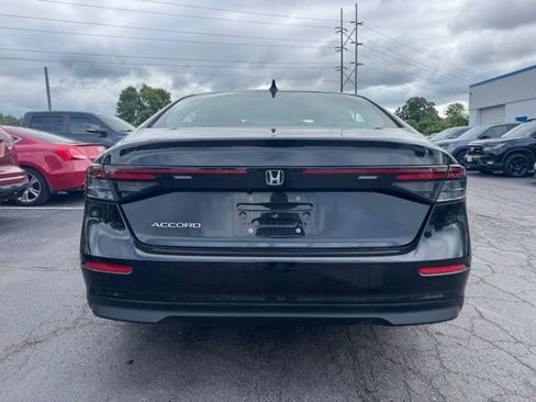Used 2023 Honda Accord EX image 3