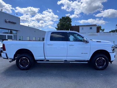 Used 2025 RAM 2500 Laramie AWD/4WD image 9