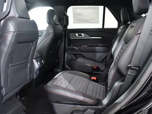 New 2026 Ford Explorer ST-Line w/ ST-Line Street Pack AWD/4WD image 16