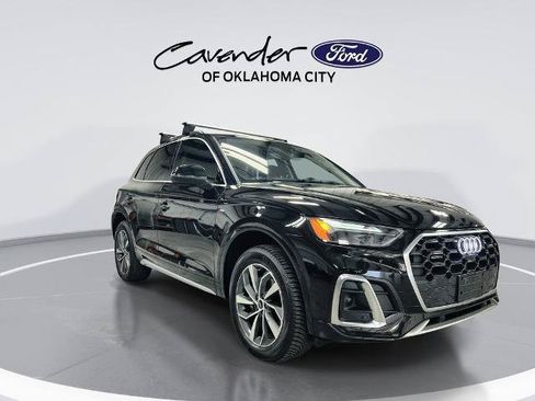 Used 2023 Audi Q5 2.0T Premium Plus w/ Premium Plus Package AWD/4WD image 2