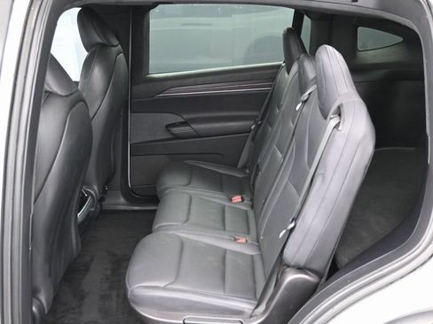 Used 2022 Tesla Model X image 37