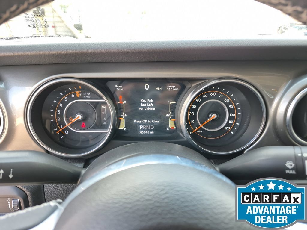 Used 2023 Jeep Gladiator Overland AWD/4WD image 17