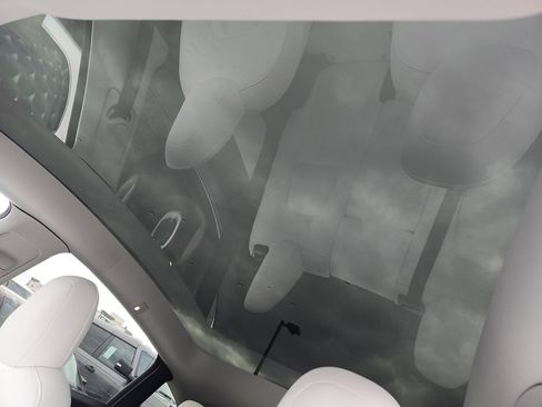 Used 2021 Tesla Model Y Long Range image 22