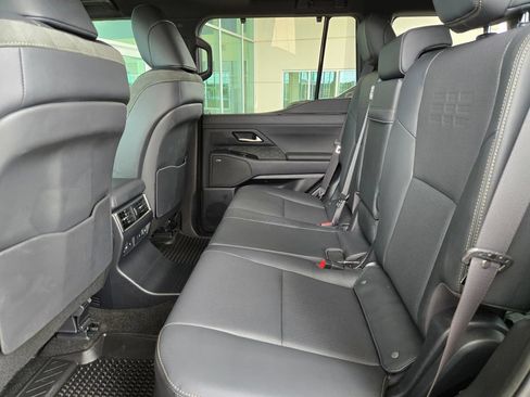 Used 2024 Lexus GX 550 AWD/4WD image 15
