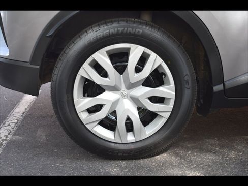 Used 2019 Toyota C-HR LE FWD image 37