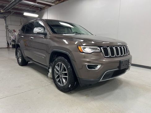 Used 2020 Jeep Grand Cherokee Limited w/ Trailer Tow Group IV image 3