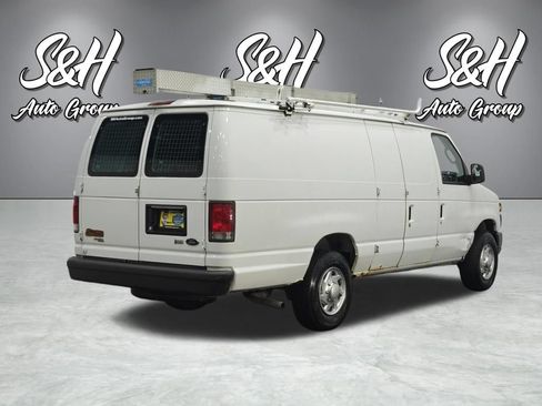 Used 2014 Ford E-250 and Econoline 250 Extended w/ Power Group RWD image 16