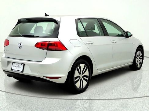 Used 2016 Volkswagen e-Golf SE FWD image 5