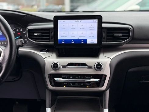 Certified 2023 Ford Explorer XLT w/ Equipment Group 202A image 27