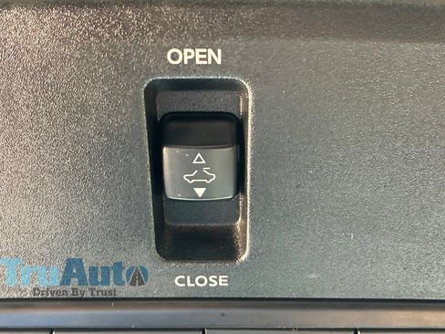 Used 2021 Nissan Altima 2.5 SV w/ SV Premium Package AWD/4WD image 34