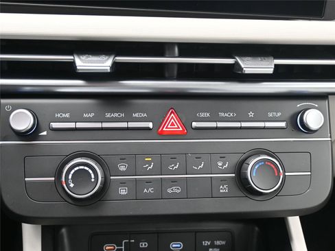 New 2026 Hyundai Tucson SE image 14