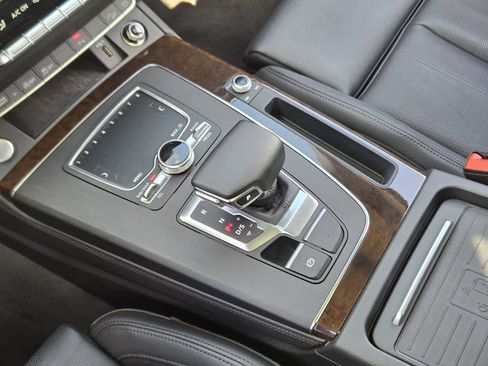 Used 2019 Audi Q5 2.0T Premium Plus w/ Premium Plus Package image 23