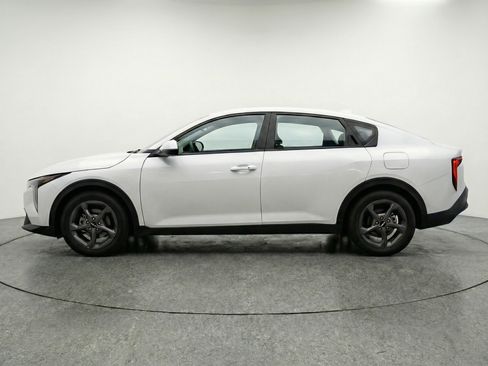 Used 2025 Kia K4 FWD image 5