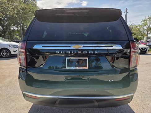 Used 2021 Chevrolet Suburban LT RWD image 6