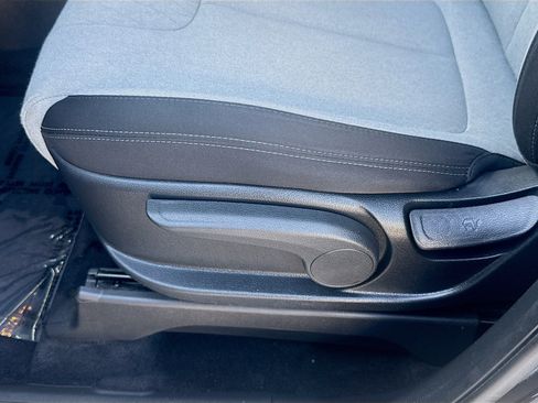 Used 2022 Hyundai Palisade SE FWD image 15