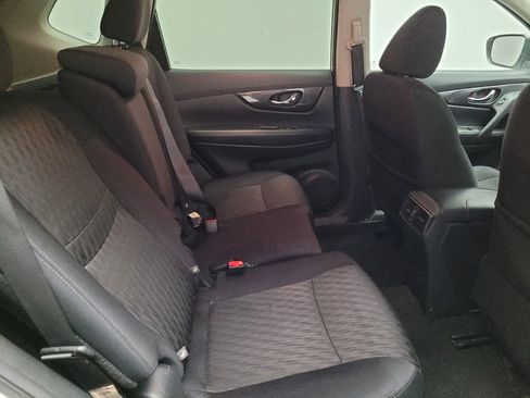 Used 2018 Nissan Rogue SV w/ Sun & Sound Touring Package AWD/4WD image 19