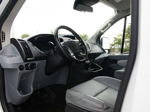 Used 2016 Ford Transit 350 XL image 30