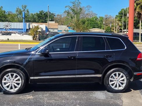 Used 2015 Volkswagen Touareg Sport image 3