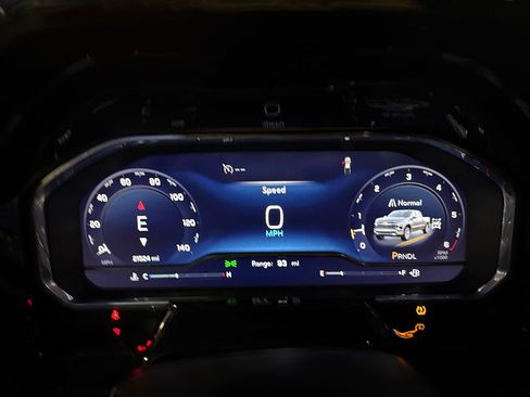 Used 2025 Chevrolet Silverado 1500 LT w/ Safety Package image 19