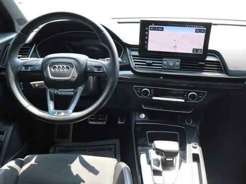 Used 2022 Audi SQ5 Premium Plus w/ Premium Plus Package AWD/4WD image 15