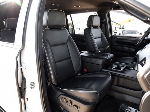 Used 2022 Chevrolet Suburban Premier image 35