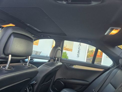 Used 2011 Mercedes-Benz C 300 4MATIC Sedan image 13