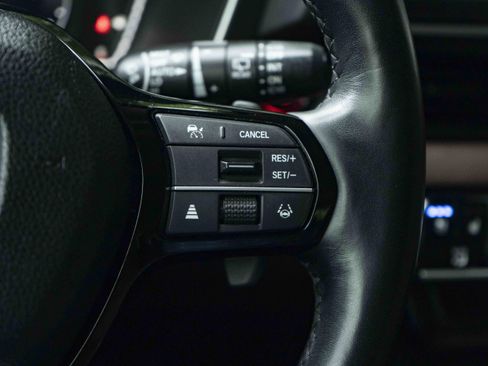 Used 2024 Honda Pilot Elite image 21