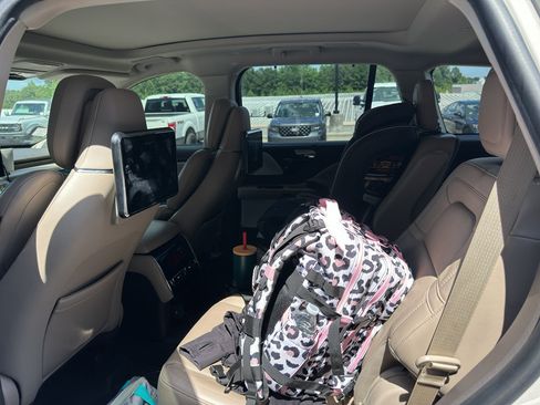 Used 2021 Lincoln Aviator Reserve w/ Equipment Group 202A AWD/4WD image 5