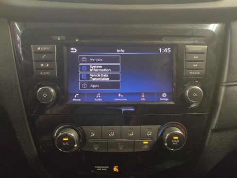 Used 2018 Nissan Rogue S FWD image 25