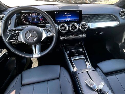 Used 2024 Mercedes-Benz GLB 250 image 15