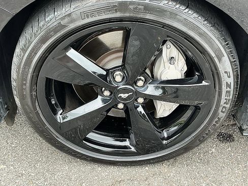Used 2021 Ford Mustang GT Premium w/ Equipment Group 401A RWD image 9